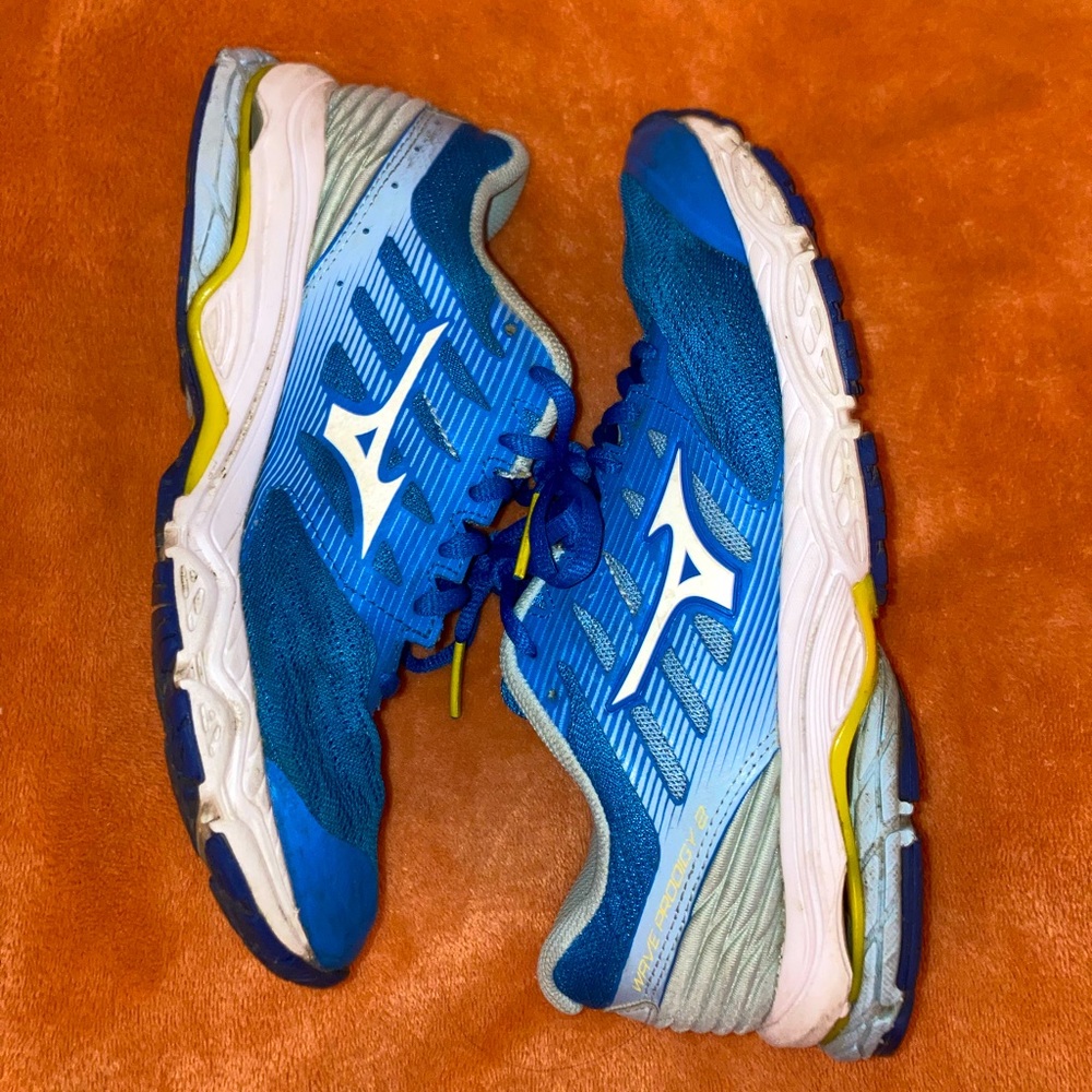 Muzino Running Shoes (W 7.5)